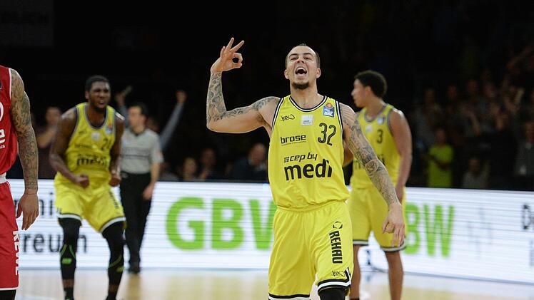 Mit 23 Punkten und sechs Dreiern hat Medis Gabe York einen großen Anteil am historischen Sieg - und allen Grund zur Freude.