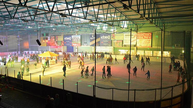 Lichtspiele in der Eissporthalle in Bad Kissingen bei der Eisdisko