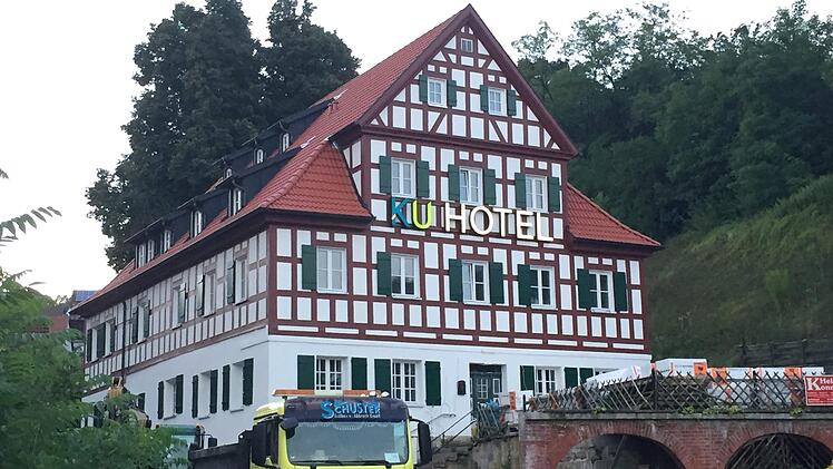 Die Fassade ...
