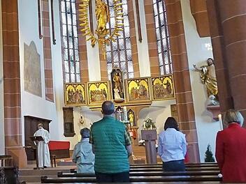 Weil die Zahl der Gottesdienstbesucher in den Kirchen durch die Corona-Beschränkungen reglementiert ist, wird weiterhin ein Gottesdienst aus der Hammelburger Pfarreiengemeinschaft online live übertragen.