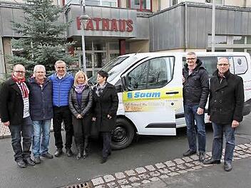 Bei der Einweihung des Bürgerbus  Foto: Mathias Erlwein