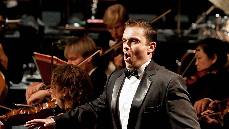 Impressionen vom Gala-Abend des Coburger Landestheaters: Milen Bozhkov.Foto: Jochen Berger