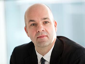 Marcel Fratzscher ist Pr&auml;sident des Deutschen Instituts f&uuml;r Wirtschaftsforschung (DIW). F&uuml;r ihn ist das Virus selbst nicht die gr&ouml;&szlig;te Gefahr bei der aktuellen Coronakrise. Foto: Daniel Naupold/dpa