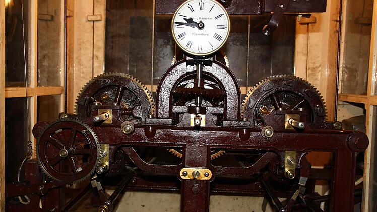 Die alte Turmuhr der Jakobuskirche.