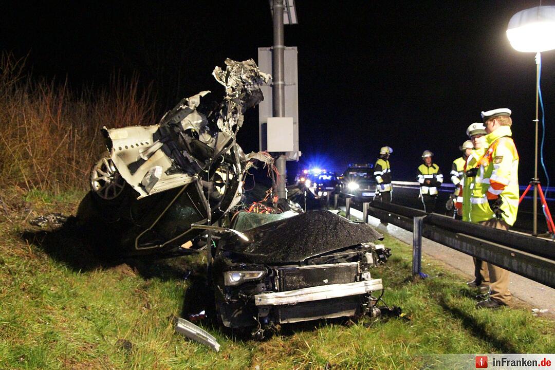 54-Jähriger stirbt bei schwerem Unfall auf A9