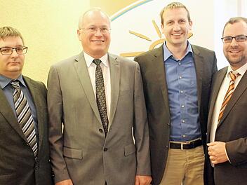 Markus Saft, Martin Oberle, Michael Sch&ouml;llkopf und Christian Enz (v. l.) wollen f&uuml;r die Freien W&auml;hler aus ERH in Land- und Bezirkstag einziehen.