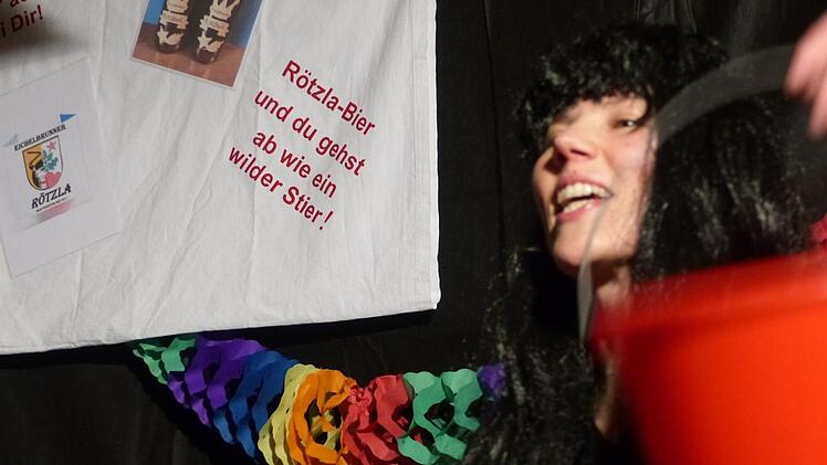 Hervorragend der Gesangsvortrag von Susanne Käb,  die das Lied von ihrem tollen Mann aus Reutersbrunn zum Besten gab.