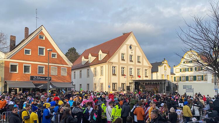 Allersberger Faschingsumzug 2023 mit 20.000 Besuchern