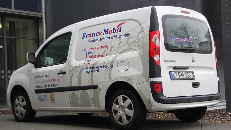 Die Lektorin fährt mit dem "FranceMobil" durch Franken und die Oberpfalz.