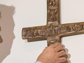 Nach dem Willen der Kl&auml;ger soll die Bayerische Staatsregierung dazu verpflichtet werden, den Kreuzerlass zur&uuml;ckzunehmen und die Kreuze zu entfernen. Foto: Peter Kneffel, dpa