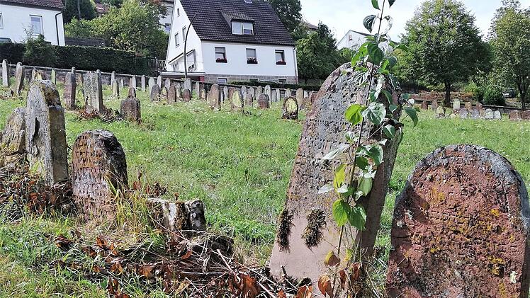 Welche die ältesten Grabsteine auf dem jüdischen Friedhof Pfaffenhausen sind, weiß heute niemand mehr. Sigismund von Dobschütz