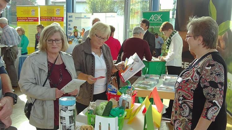 Genuss oder Verdruss: Die Diätassistenten der Haßberg-Kliniken klärten in einem Quiz auf, welche Nahrungsmittel für Diabetiker besonders gut und besonders schlecht sind. Foto: Johanna Eckert