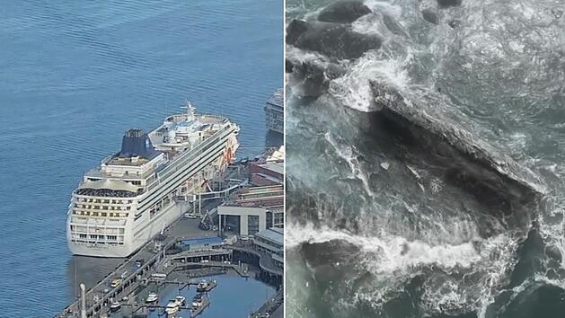 Schiff rammt Eisberg