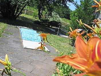 Einen Dornröschenschlaf hält die Ebracher Minigolf-Anlage, sie soll wachgeküsst werden. Foto: W. Hanslok
