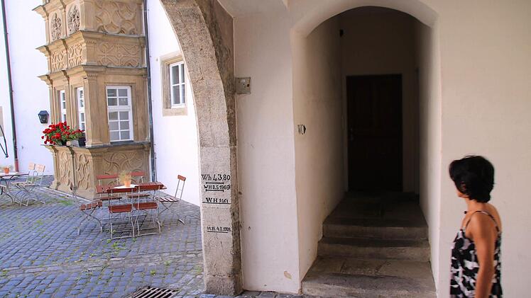 Die Toiletten im Schloss sind nur über Treppen erreichbar. Eine Hebe-Einrichtung soll installiert werden, damit ein barrierefreier Zugang möglich ist. Auch der WC-Bereich selbst wird umgebaut. Foto: Heike Beudert