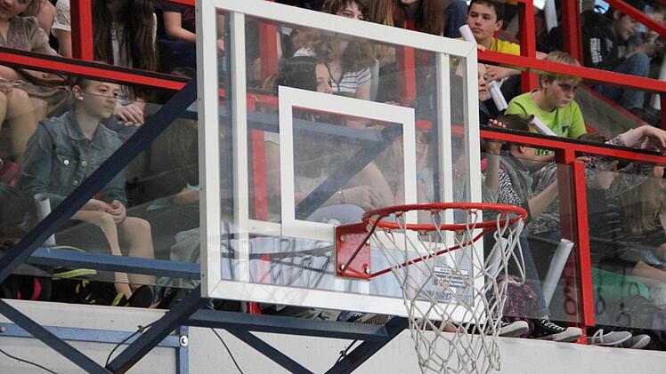 Die Sch&uuml;ler waren gespannt auf die Antworten der Sport-Stars