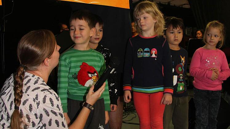 Die Kinder des Johann-Eck-Kindergartens in der Goethestraße und des Kindergartens Waaggasse haben sich Gedanken über die Versorgung mit Essen und übe ein Dach über dem Kopf gemacht