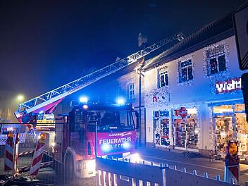 Feuer in Bank: Brand in Technikbereich
