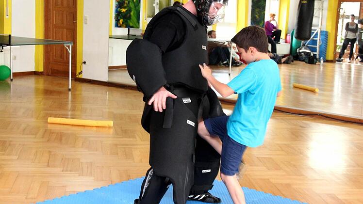 Paul verteidigt sich. Fotos: Johanna Blum