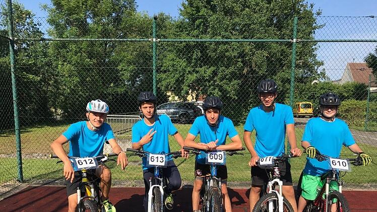 Die Mannschaft der Mittelschule Bad Br&uuml;ckenau bei der Bayerischen Sch&uuml;lermeisterschaft MTB.  Foto: Andr&eacute; Dippacher