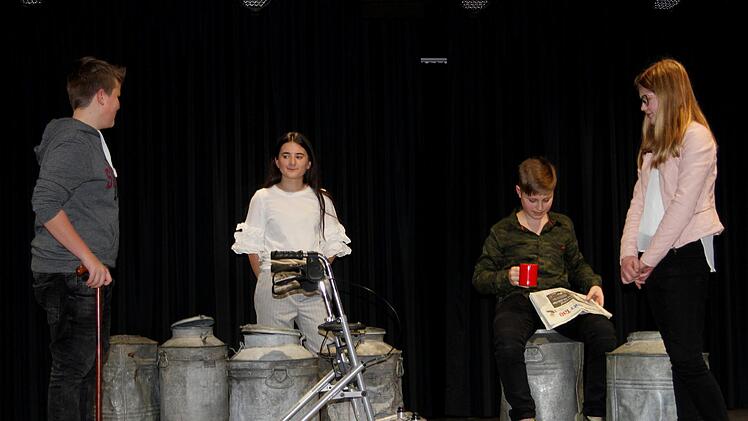 Die Szene mit dem "älteren Herrn Schmitt", der mit seinem Rollator aus dem Altersheim verschwand.