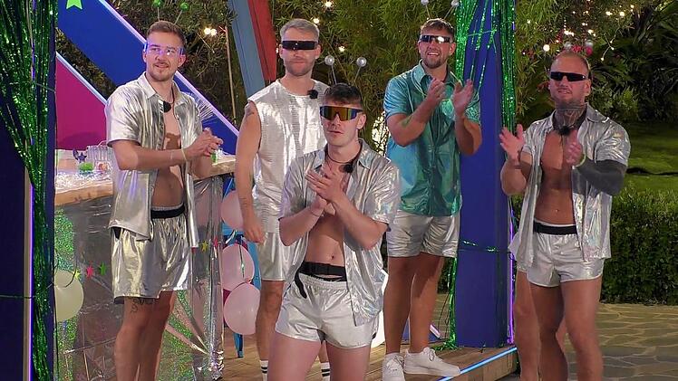 Soviel silbrig-muskul&ouml;se M&auml;nner-Auswahl!