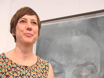 Yvonne Degell mit ihrem Siegerbild "Schwarze Anna". Fotos: Sonja Adam