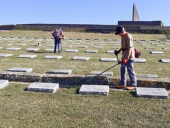 Am Soldatenfriedhof auf dem Futa-Pass in Italien absolvierten die Reservisten aus Großwenkheim wieder einen zweiwöchigen Arbeitseinsatz.