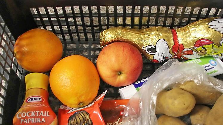 Ist denn schon wieder Ostern? Nein. Aber die Osterhasen werden wegen ihrer langen Haltbarkeit erst Ende des Jahres  ins Körbchen gepackt.
