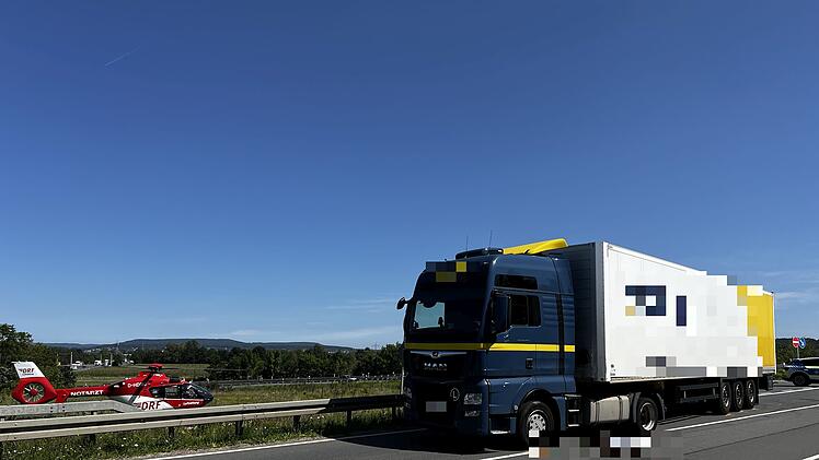A73-Abfahrt im Kreis Erlangen-H&ouml;chstadt: Lastwagen erfasst Fahrrad