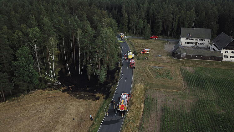 Größerer Waldbrand fordert Einsatzkräfte in Oberfranken