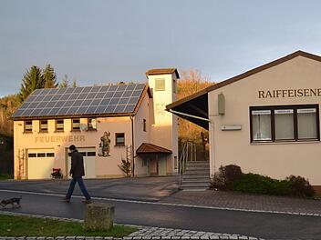 In den leer stehenden Räumen des Raiffeisengebäudes in der Premicher Kirchstraße könnte der Dorfladen entstehen.  Foto: Kathrin Kupka-Hahn