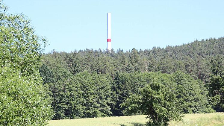 Von Hain aus sind die Windräder sehr gut zu sehen.  Foto: Friedwald Schedel