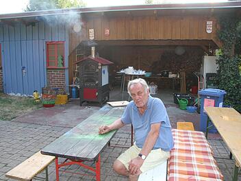 Horst Ramming hat alle Tafel-Kunden zu einem Gartenfest nach Ködnitz eingeladen.  Doch Ramming blieb alleine. Foto: Sonny Adam