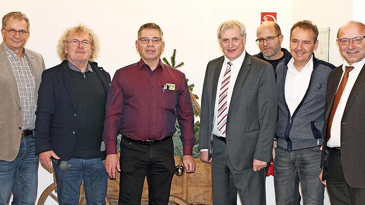 Von links: Kreisrat Thilo Wagner, Bürgermeister Stegaurach, Joseph Thomann, Kreisvorsitzender Stefan Kabitz, stv. Landrat Bruno Kellner und die Kreisräte Michael Sitzmann und Georg Kestler