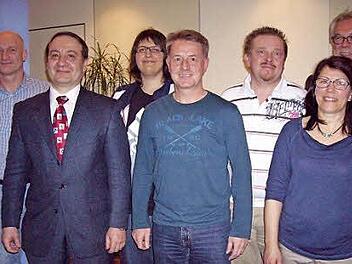 Geehrt für besondere Verdienste (von links): Peter Schmidt, Michael Scheler, Vanessa Kästner, Michael Riedel, Jochen Meyer, Isolde Bär, Thomas Gehrlicher. Fotos: Doris Weidner