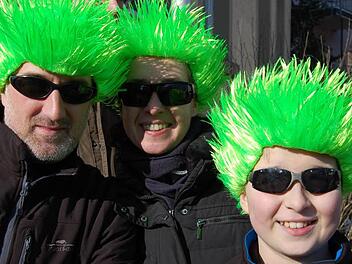 So kann man leicht das Gras wachsen hören, nicht nur beim Faschingsumzug. Fotos: Sigismund von Dobschütz