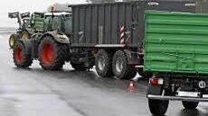 Beim Fahrsicherheitstraining werden knifflige Situationen geübt.