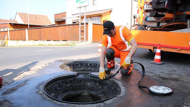 Eindrücke von der Baustelle in der Nüdlinger Ortsdurchfahrt. Foto: Ralf Ruppert