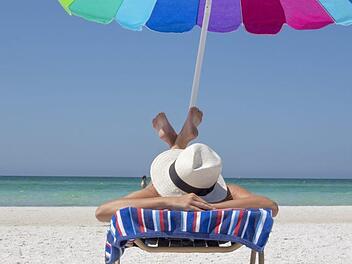 Gesunde Sonnenbräune würde es nicht geben - Experten raten vom  Vorbräunen ab. Foto: TerriC/ pixabay