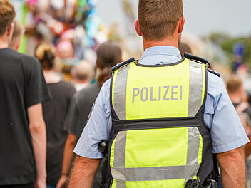 Hofer Volksfest 2025 beendet: Polizei zieht positive Bilanz und sucht Pfeffersprayer