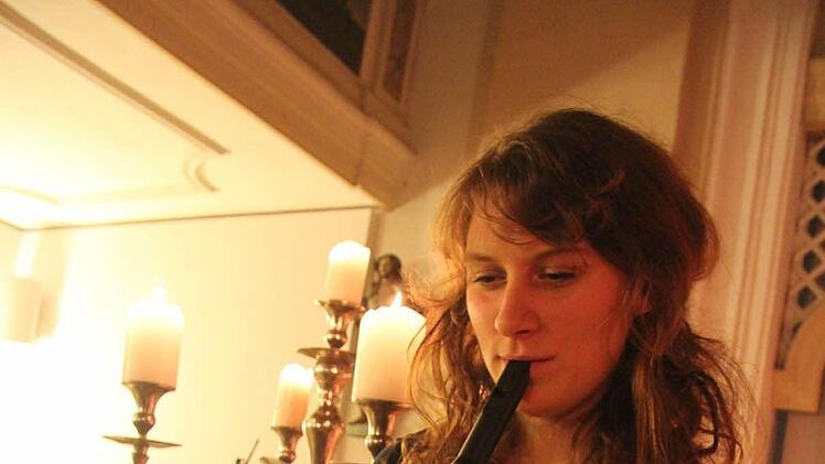 Auch auf einer Low Whistle spielte Judith Förster. Fotos: Sonja Adam