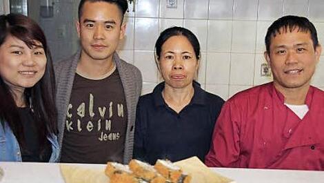 Vier Vietnamesen, zwei Generationen führen den Asia-Imbiss.