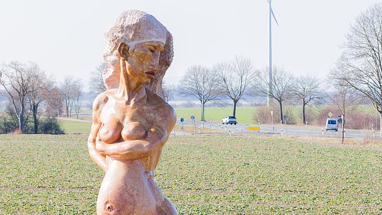 Nackte Statue "Mea Dea" sorgt f&uuml;r Aufsehen