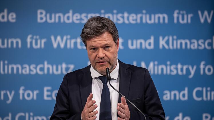 Kritik gegen Robert Habecks Gebäudeenergiegesetze