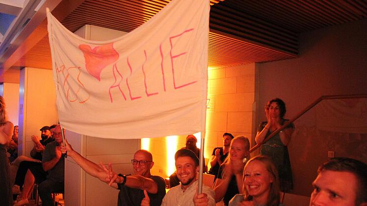 Die Künstlerin Miss Allie reiste gar - wie hier zu sehen - mit familiärer Unterstützung an.Markus Häggberg
