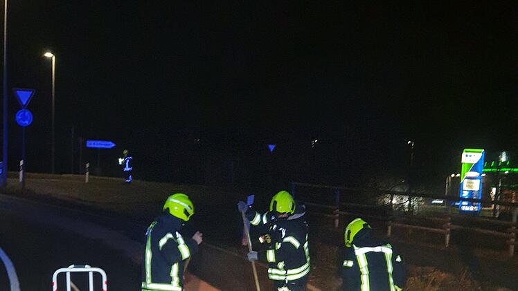 Bubenreuth: Feuerwehr beseitigt Ölspur im Gemeindegebiet