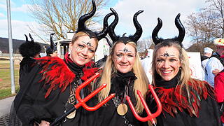 Wildes Faschingstreiben in Steinach an der Saale.