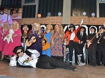 In verschiedene Verkleidungen schl&uuml;pften die Teilnehmer des Frauenbund-Faschings.  Foto: privat