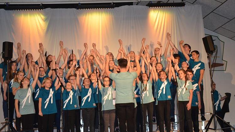 An deiner Hand halt ich mich fest, Großer Gott, singt der Chor. Foto: K.- H. Hofmann